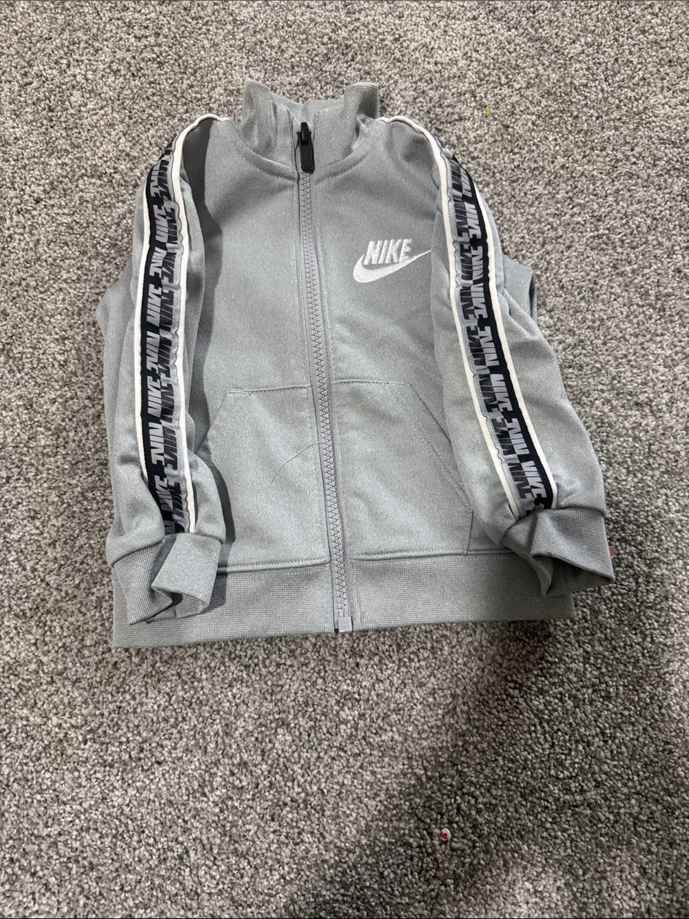 Nike Matching Set - Picture 2 of 8